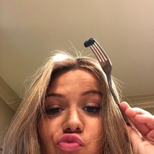 Meet your Posher, Grayson